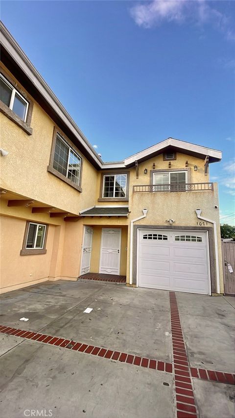 Photo of 1073 W 112th Street, Los Angeles, CA 90044 (MLS # IN25236636)