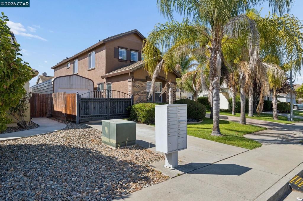 1608 Maxwell Ln
