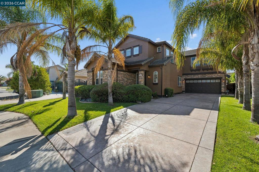 1608 Maxwell Ln