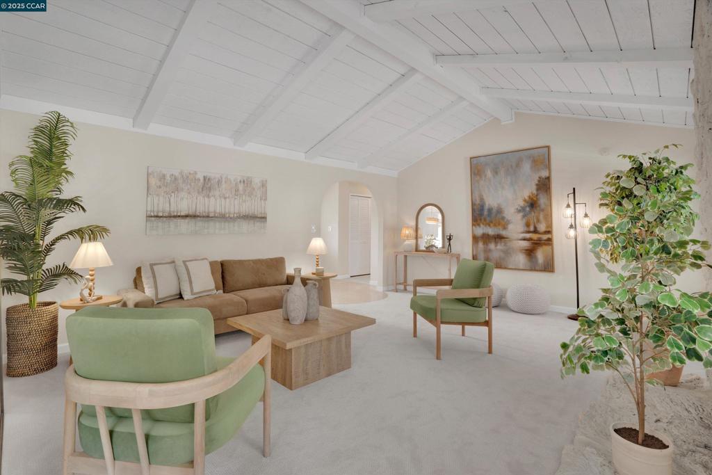 ROUNDHILL - Residential