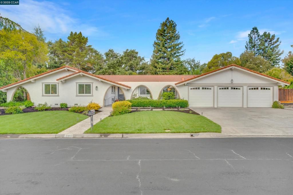 Photo of 210 Likely Dr Dr, Alamo, CA 94507 (MLS # 41113686)