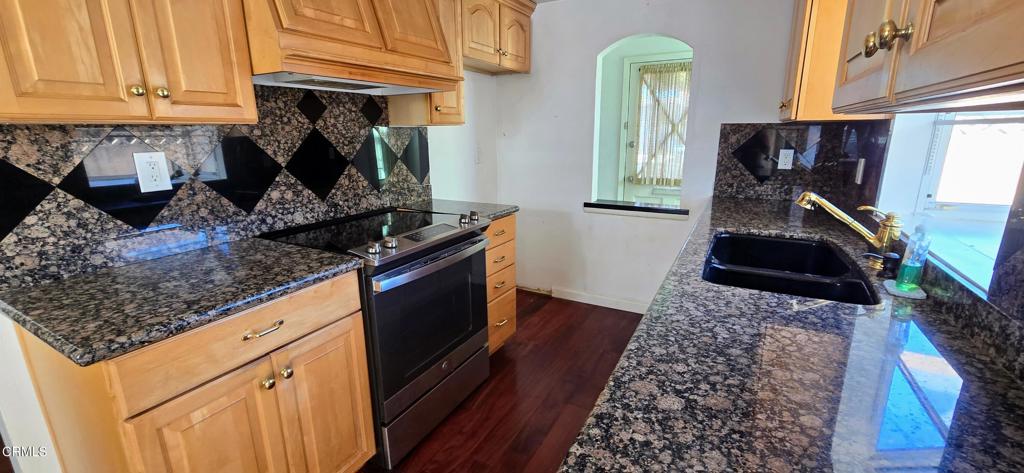 1000 Camellia Street