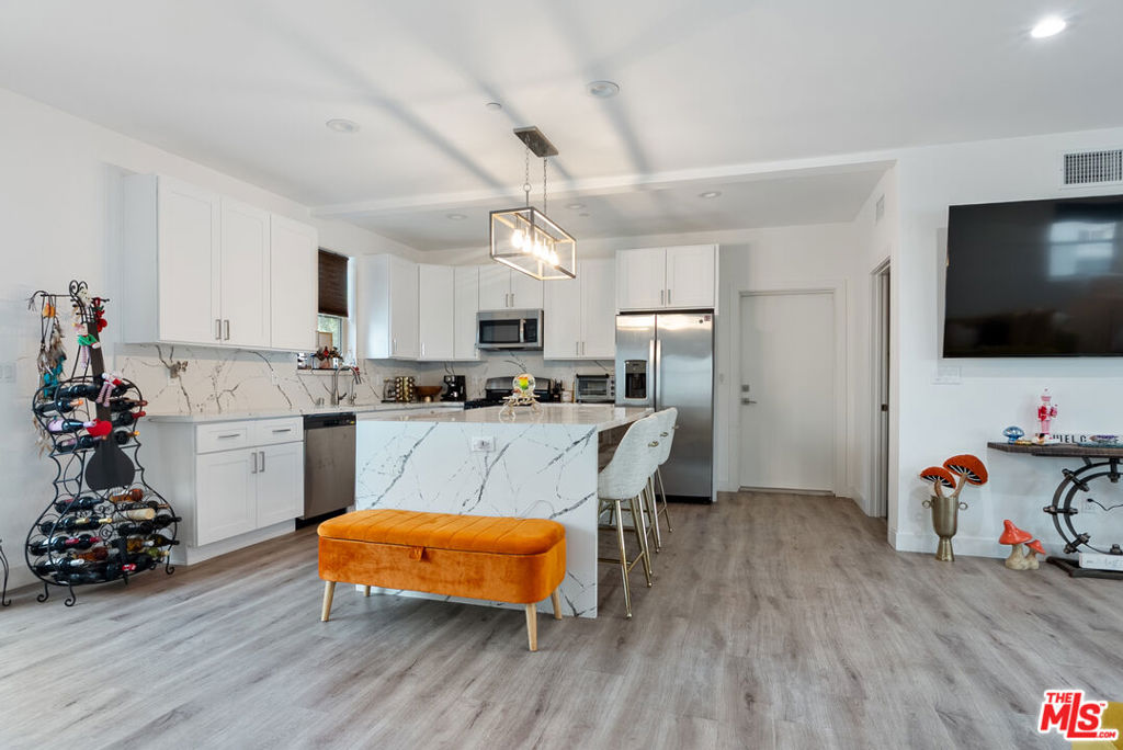 Properties 2 9109 N Nilo Lane