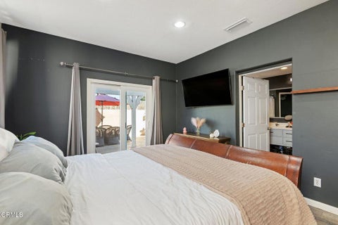 Tiny photo for 5460 Dunbar Drive, Oxnard, CA 93033 (MLS # V1-39420)