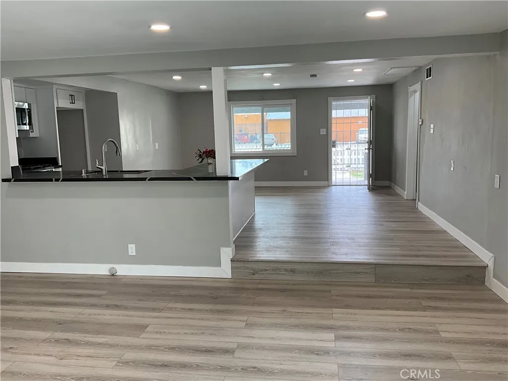 Hawaiian Gardens, California 90716, United States, 3 Bedrooms Bedrooms, ,2 BathroomsBathrooms,Residential,Active,171412