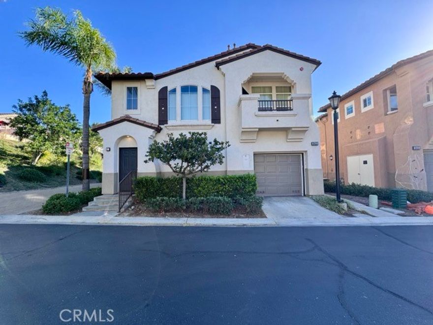 This Wonderful 3 bedroom, 2.5 bathroom Condo is nestled in the gated Montego Community of Murrieta! As you enter the home, you’re greeted by upgraded plank flooring which is featured throughout the entire home. The main level boasts the living room with a cozy fireplace, dining room, kitchen, and a convenient half bath. The dining room, located to the right upon entering, connects seamlessly to a spacious fenced patio/backyard through a sliding door, providing a perfect space for outdoor relaxation or entertaining. The kitchen is highlighted with upgraded countertops, oak cabinets providing plenty of storage, white appliances and opens to an additional dining space and the laundry area neatly tucked away in a closet! All bedrooms and the remaining bathrooms are located upstairs. The master bedroom is a spacious retreat with large windows allowing natural light to fill the room. The ensuite bathroom features dual sinks, a shower/soaking tub combo, and a walk-in closet. The remaining bedrooms are well-proportioned, featuring closet sliding doors, and the hallway bathroom offers a single vanity sink with a shower tub combination. Additionally, this home offers 2 separate single-car garages, each attach and share direct access to the home. The Montego Community features lush tropical landscaping, a resort-style pool, 2 spas, and a tot lot. Conveniently located near Temecula's Wine Country, freeway access, shopping, dining, and more, this condo offers a lifestyle of comfort and convenience.