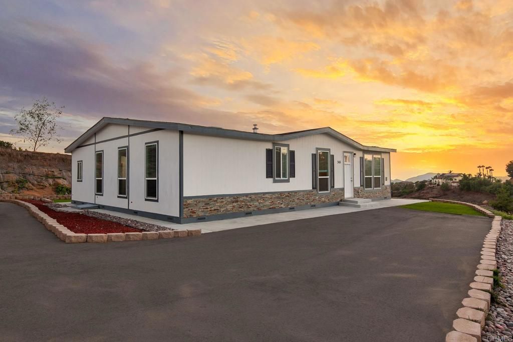 Photo of 365 ALPINE HEIGHTS RD, Alpine, CA 91901 (MLS # PTP2507499)