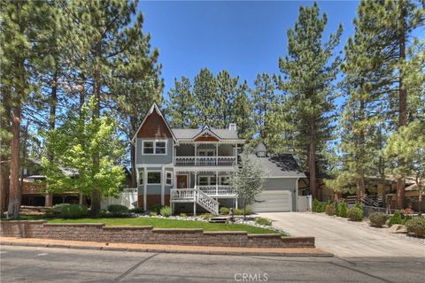 Photo of 457 Woodside Dr, Big Bear City, CA 92314 (MLS # SW25272508)