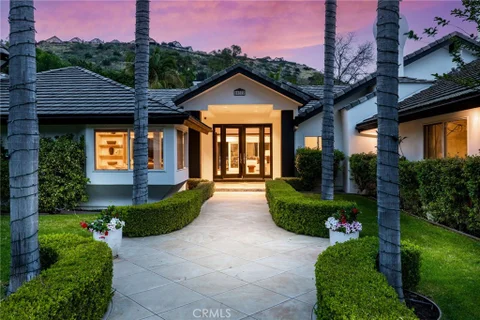 10372 Crawford Canyon Road, North Tustin, CA 92705 - MLS#: OC26058247