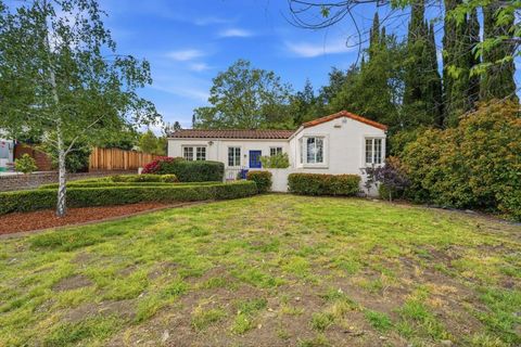 Photo of 14175 Douglass Lane, Saratoga, CA 95070 (MLS # ML82041347)