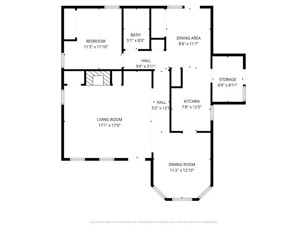 Main image without alt text