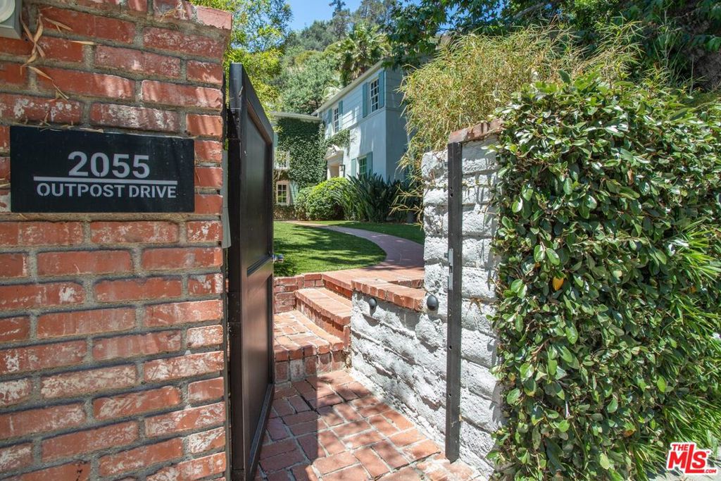 2055 Outpost Drive