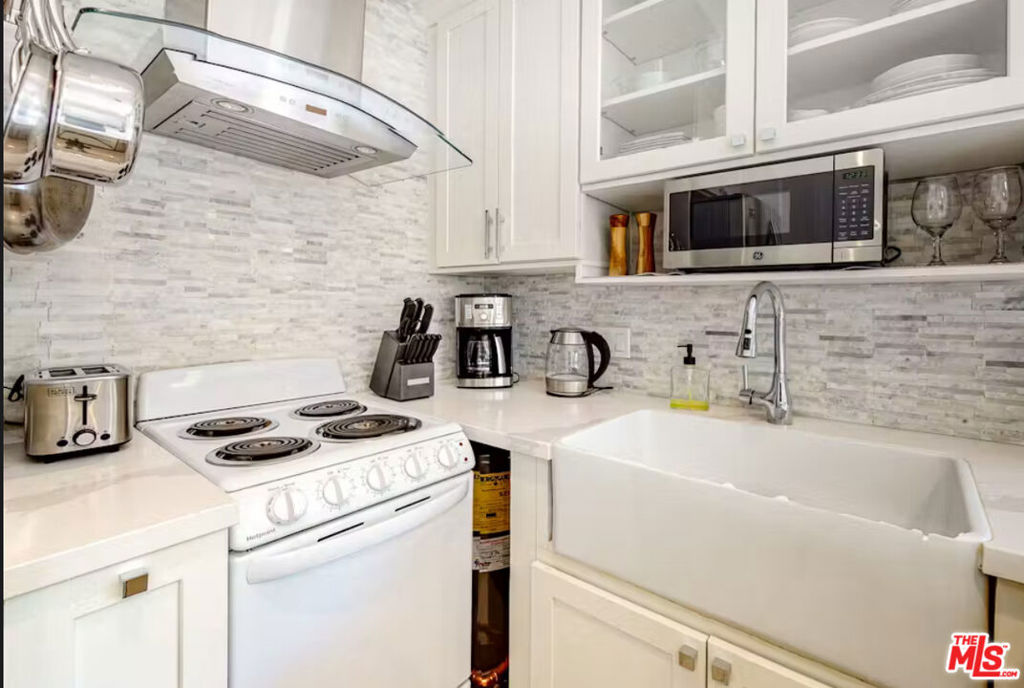 Mountain Cove - Residential Lease