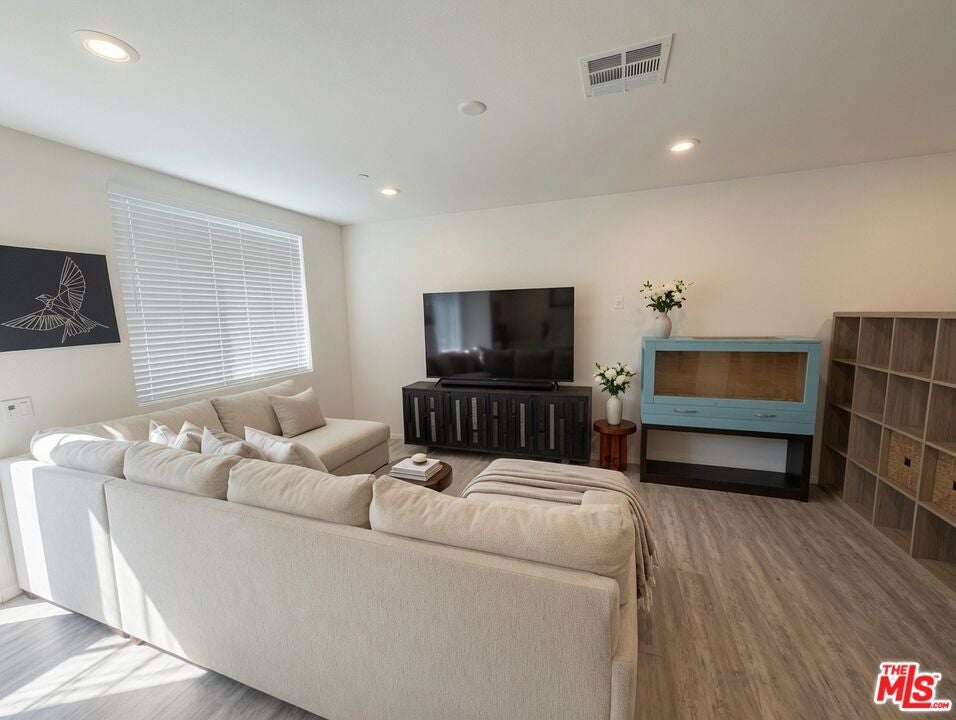 1019 Hudson Lane