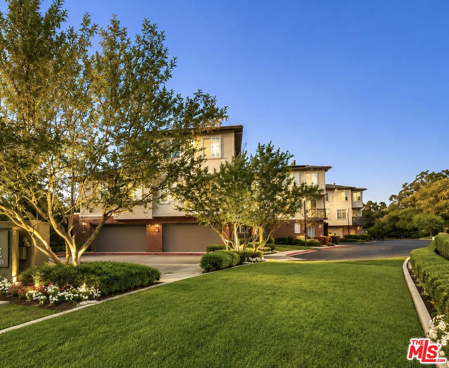 1019 Hudson Lane
