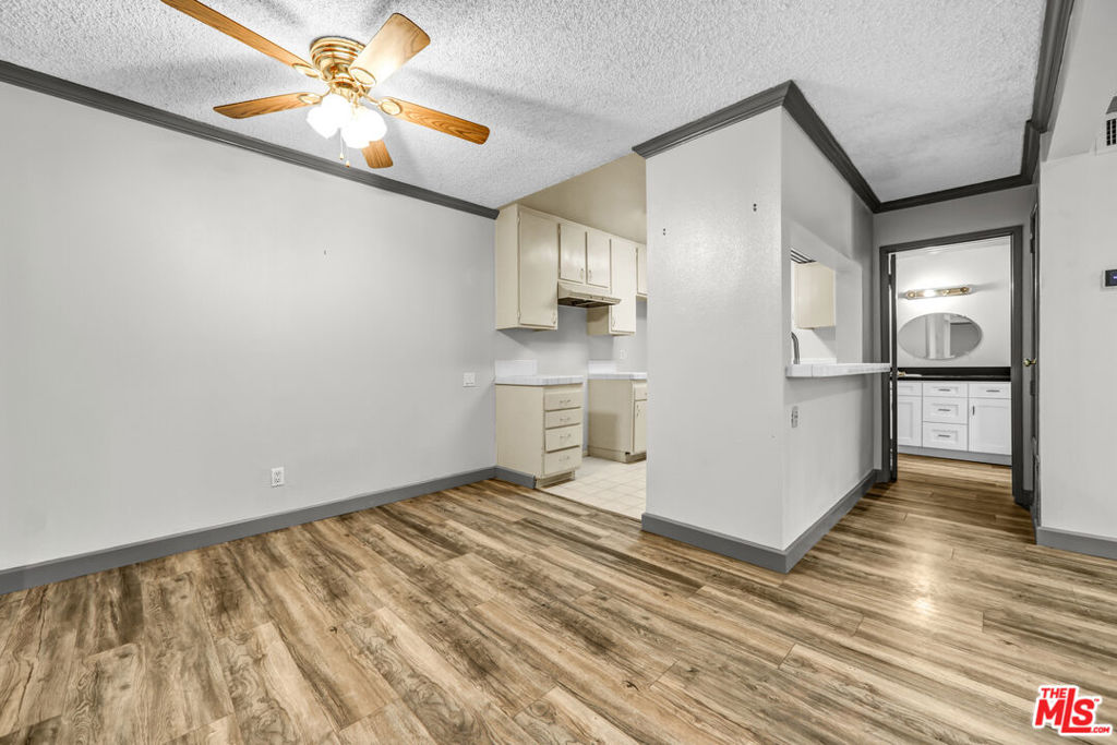 5460 White Oak Avenue B103