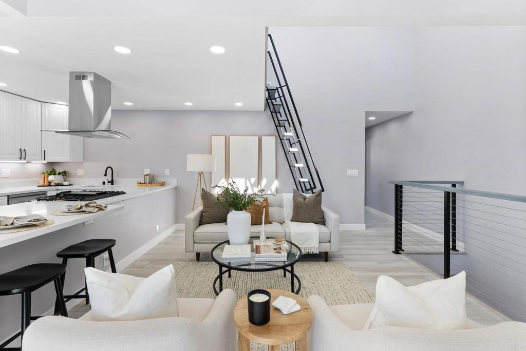 1413 La Salina Street