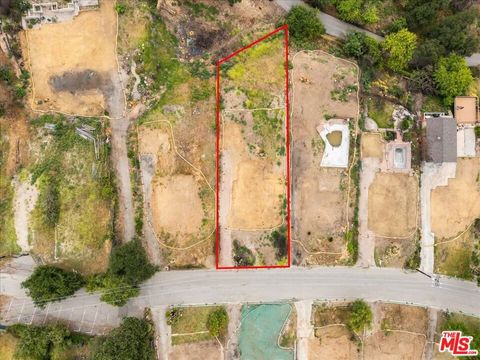 Photo of 3678 Fair Oaks Avenue, Altadena, CA 91001 (MLS # 25551195) Photo of 3678 Fair Oaks Avenue, Altadena, CA 91001 (MLS # 25551195)