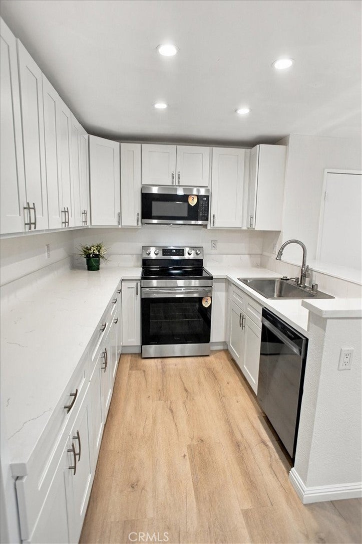 25015 Peachland 146