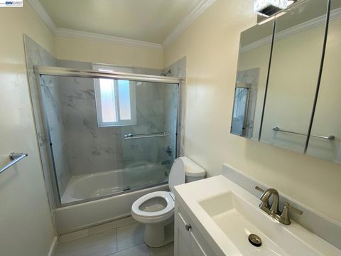 Tiny photo for 820 820 Island Dr Dr, Alameda, CA 94502 (MLS # 41126365)