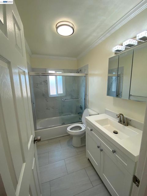 Tiny photo for 820 820 Island Dr Dr, Alameda, CA 94502 (MLS # 41126365)