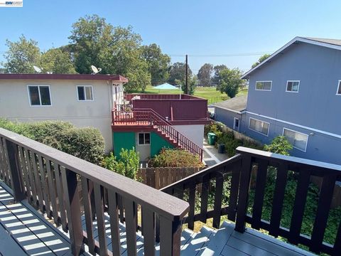 Tiny photo for 820 820 Island Dr Dr, Alameda, CA 94502 (MLS # 41126365)