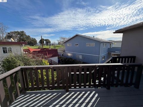 Tiny photo for 820 820 Island Dr Dr, Alameda, CA 94502 (MLS # 41126365)