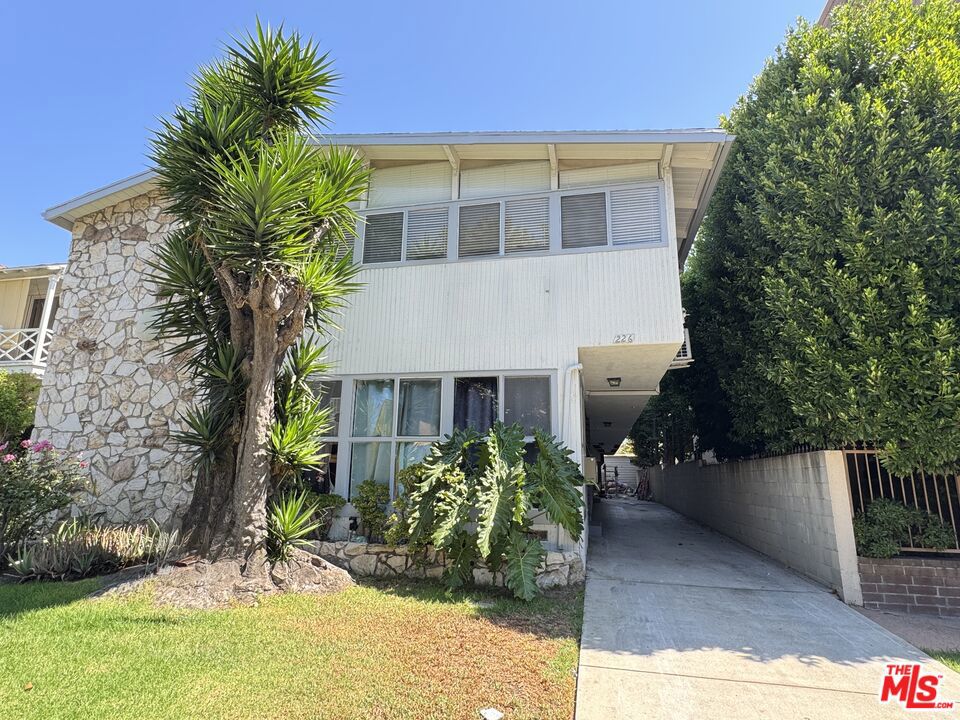 This unit and location has it all! Top floor, 2nd floor unit in Beverly Hills close to La Cienega Park. Located in the Beverly Hills Unified School District. In unit NEWER Washer and Dryer, Dishwasher, stainless steel refrigerator, microwave, oven and stove. This light, bright top floor unit features a very spacious living room, which can be a living room / dining room set up. Tall ceilings, large windows with blinds. 2 spacious bedrooms with full bathrooms. Air Conditioning and Heat Mini Split unit and ceiling fans. Enjoy everything Beverly Hills has to offer in parks, shopping and dining, all just moments away! One car parking, no pets, sorry.