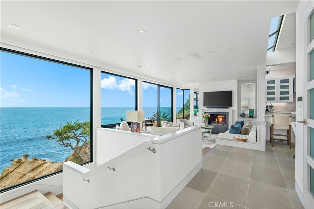 1715 Ocean Way