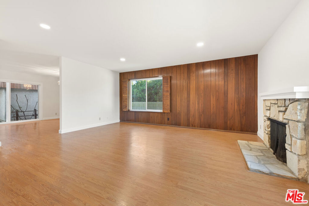 27901 Ridgebluff Court