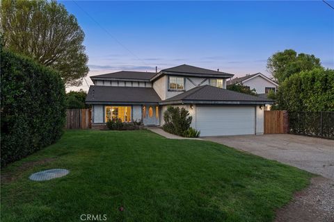 Photo of 22963 Collins Street, Woodland Hills, CA 91367 (MLS # SR26063898)