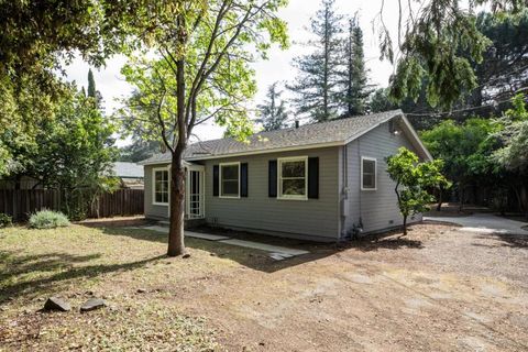 Photo of 2027 Carol Avenue, Mountain View, CA 94040 (MLS # ML82042911)