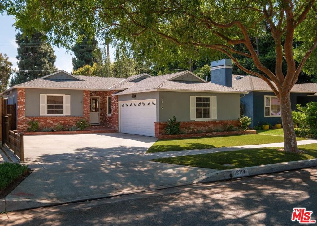 Photo of 5419 Berryman Avenue, Culver City, CA 90230 (MLS # 26671783)