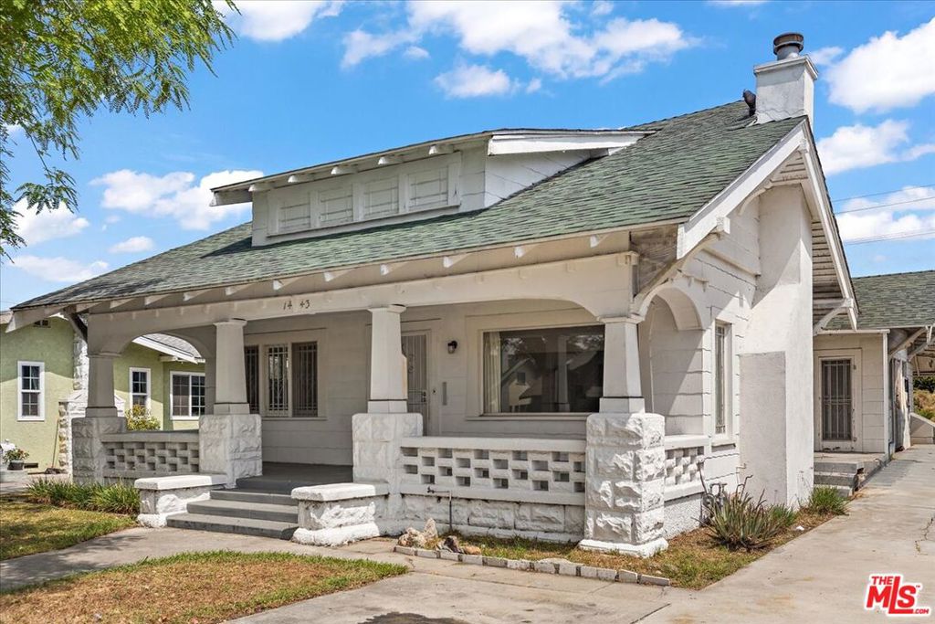1443 W 48th Street