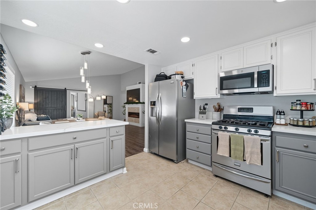 5548 5548 Westwind Drive