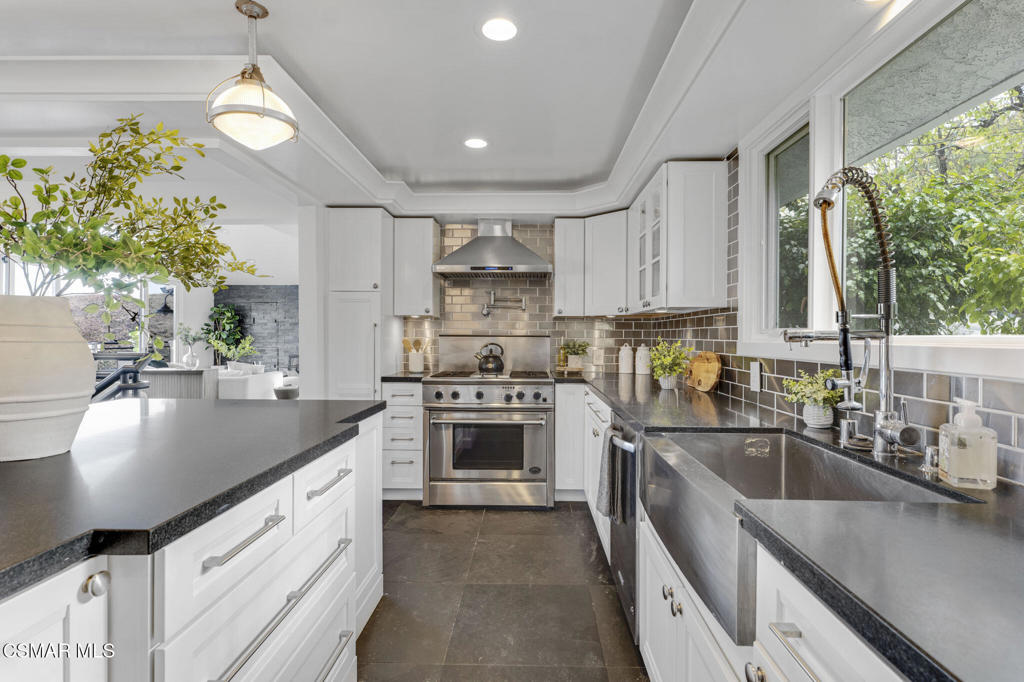 54 Saddlebow Road