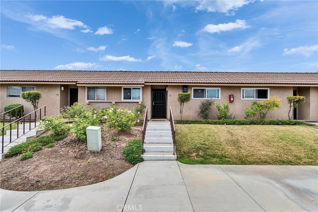 Welcome to this charming 2-bedroom, 1-bath condo nestled in a prime La Habra location—just off Lambert between Idaho and Euclid. With 888 square feet of thoughtfully designed living space, this move-in ready home offers a low-maintenance lifestyle perfect for first-time buyers, small families, newlyweds, or anyone looking to simplify without sacrificing comfort.
Step inside to an open-concept layout that seamlessly blends living and dining areas, creating a bright and welcoming space. A private, fenced patio extends your living area outdoors; ideal for morning coffee, weekend BBQ's, or a touch of greenery.
The spacious primary bedroom offers room to unwind, while two assigned parking spaces and a Ring doorbell add everyday convenience and peace of mind. While the kitchen offers a functional layout, it's a blank slate ready for your personal touch.
Enjoy resort-style amenities including community pools, a relaxing Jacuzzi, and on-site laundry. The HOA takes care of water, gas, and trash; making life that much easier, and that much more cost effective!
Located in the Fullerton Joint Union High School District and just minutes from shopping, dining, parks, and minutes from the 57 and 5 freeways, this home combines value, comfort, and convenience all in one package!