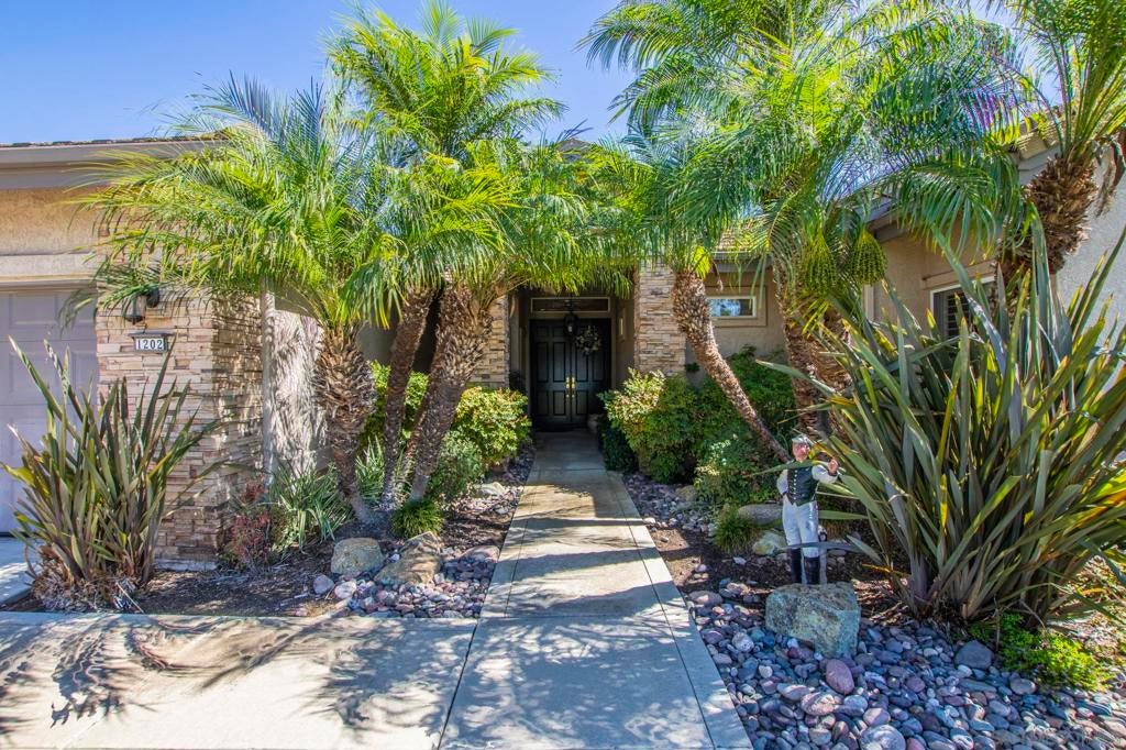 1202 Calle Sonia