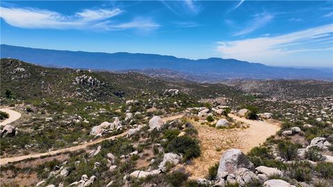 988 Crazy horse Canyon Drive Aguanga CA 92536