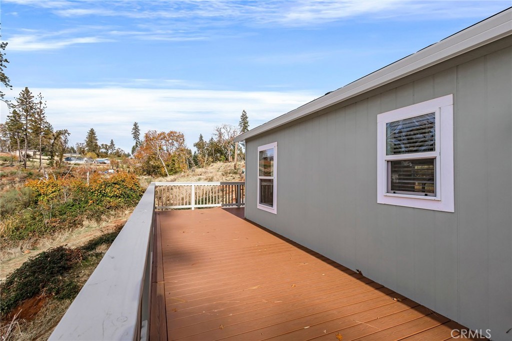 1562 Hemlock Lane