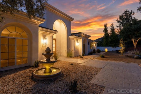 Photo of 3068 Willow Heights Road RD, Fallbrook, CA 92028 (MLS # 260022906SD)
