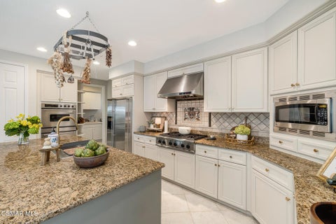 Tiny photo for 4567 Bristlecone Circle, Moorpark, CA 93021 (MLS # 226003975)