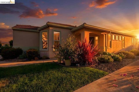 Photo of 282 Cedar Ridge Dr DR, Rio Vista, CA 94571 (MLS # 41138366)