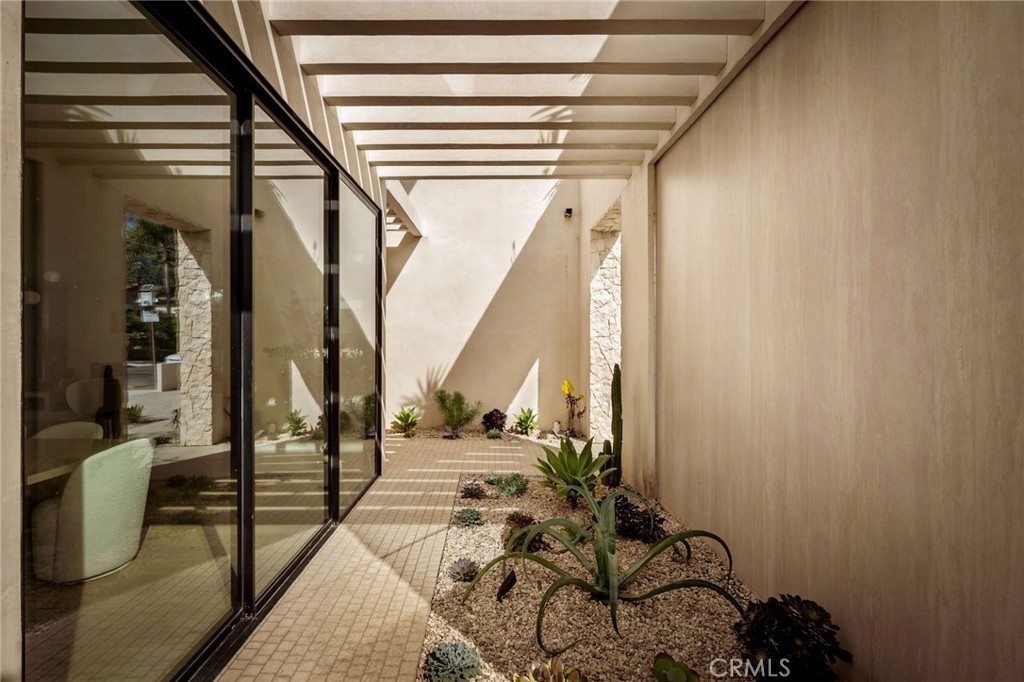 15447 Huston
