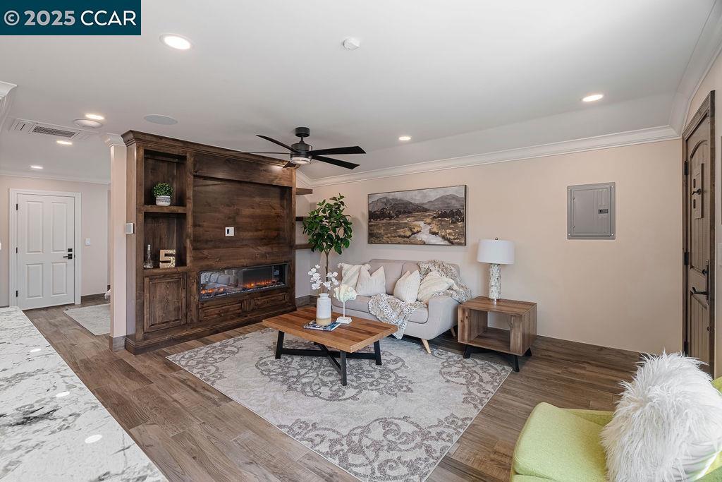 RANCHO SAN RAMON - Residential