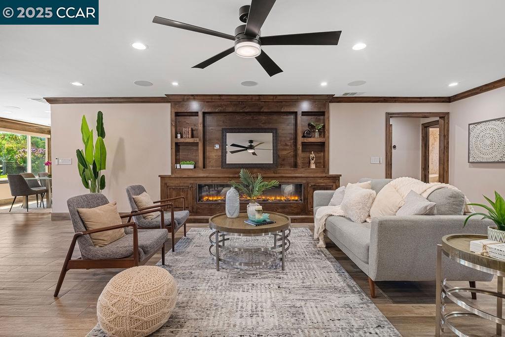 RANCHO SAN RAMON - Residential