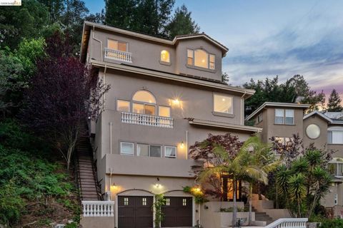 Photo of 6929 Bristol Dr Dr, Berkeley, CA 94705 (MLS # 41130492)