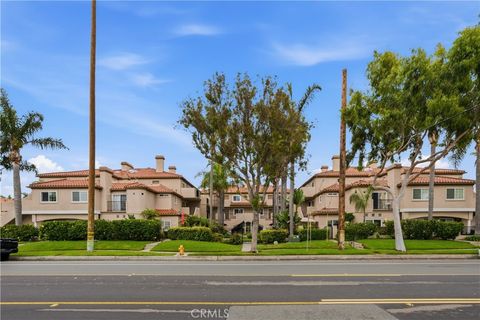 Photo of 626 38 Lake St #38, Huntington Beach, CA 92648 (MLS # OC26011616)
