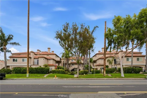 626 38 Lake St Unit 38, Huntington Beach, CA 92648 - MLS#: OC26011616