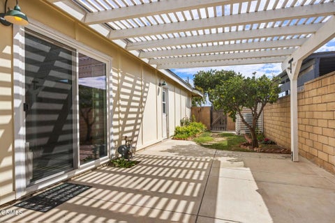 Tiny photo for 11225 Casa Street, Ventura, CA 93004 (MLS # V1-39281)
